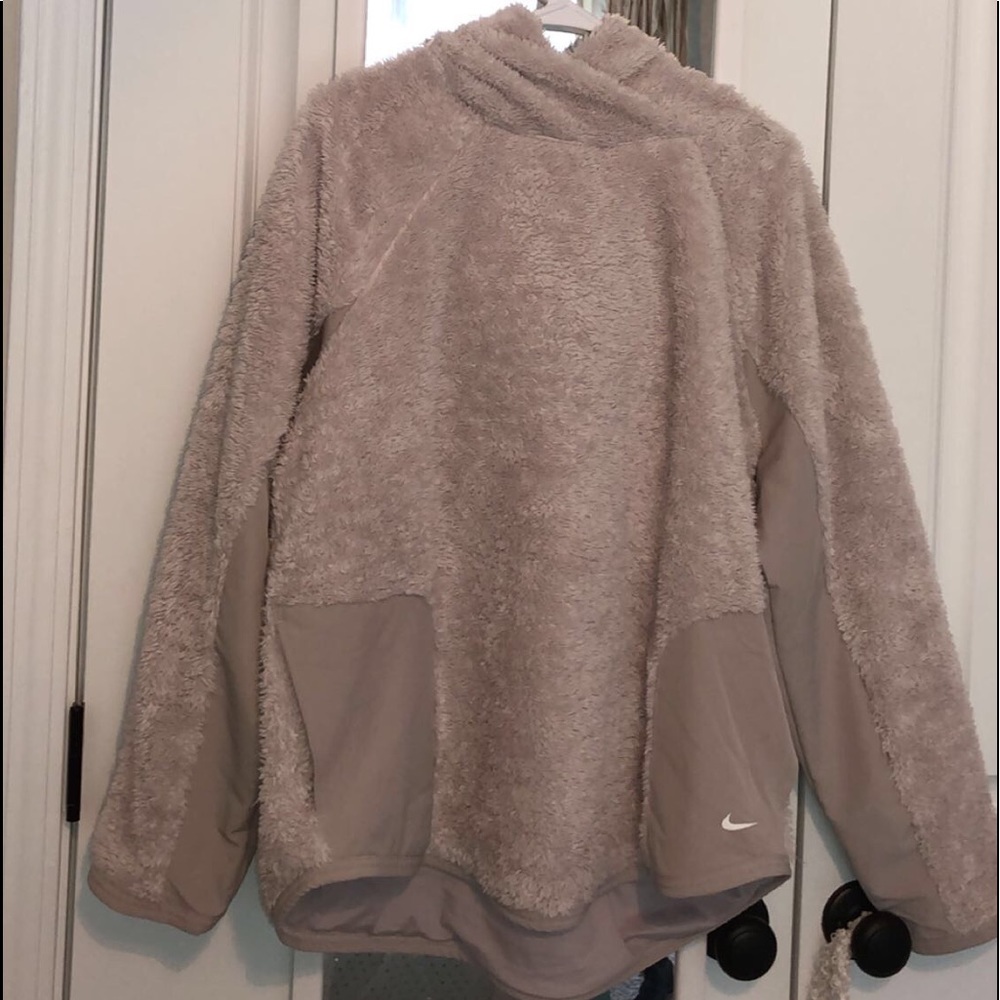 Nike Sherpa/hoodie